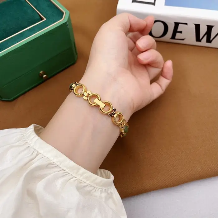 Jade ovale petit cadran montre pour femmes style vintage niche lumière luxe bracelet