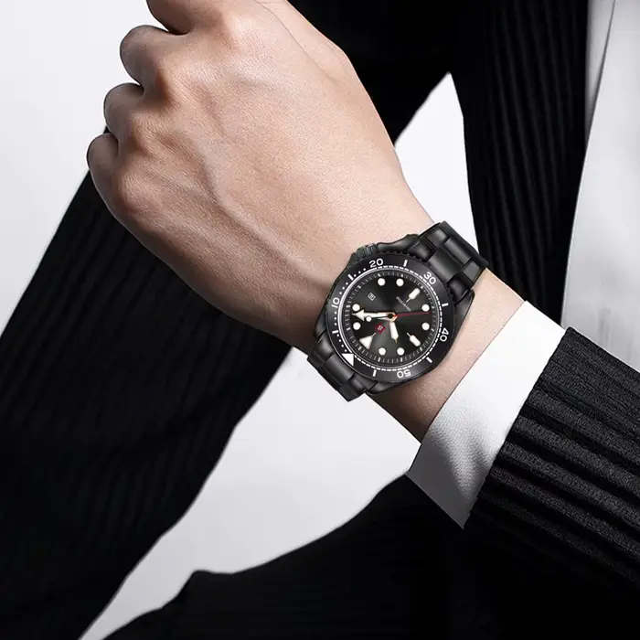 Montre de sport pour hommes NS | Cadran et marqueurs multicolores à haut contraste, lunette en céramique, bande en acier inoxydable, Style polyvalent