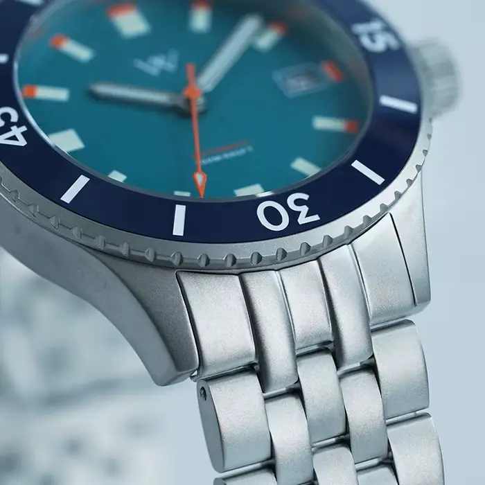 Montre mécanique WM Watch 2565 saphir résistante à l'eau pour homme style casual et fashion occassions spéciales et quotidiennes