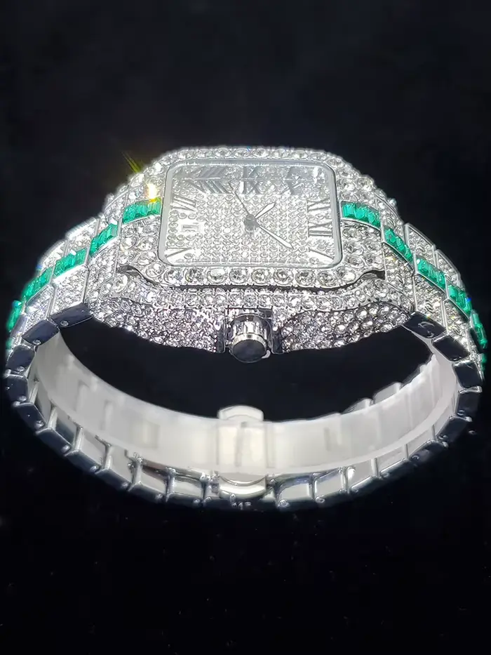 Montre à Quartz pour hommes luxueux montres en diamant vert pour homme glacé Hip Hop brillant calendrier Durable