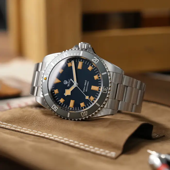 Montre de plongée quartz vendange avec lunette aluminium résistante à l'eau pour hommes océan vintage