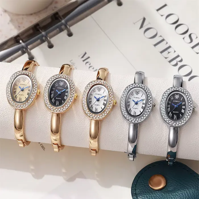 Montre Bracelet Ovale Élégante à Cristal pour Femme Montre à Quartz Dorée