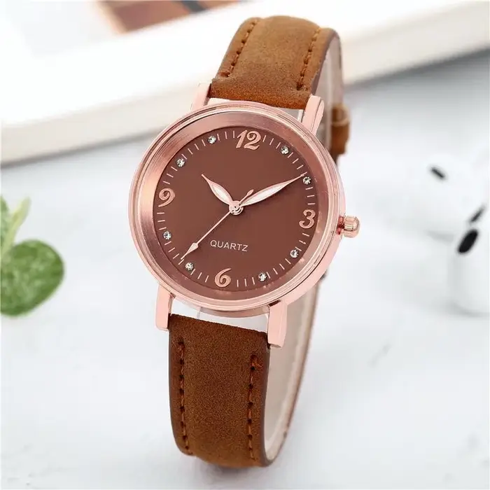 Montres pour femmes bracelet en cuir