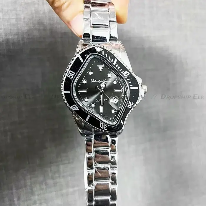 Montre homme torsadée effet fusion boîtier en acier avec bracelet quartz en acier pour homme occasionnels spéciaux