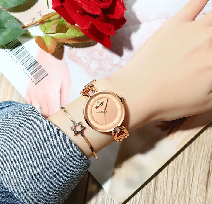 Montre-bracelet Curren pour femme, or rose, acier inoxydable, résistante à l'eau, style décontracté et luxueux, pour occasions spéciales et quotidiennes