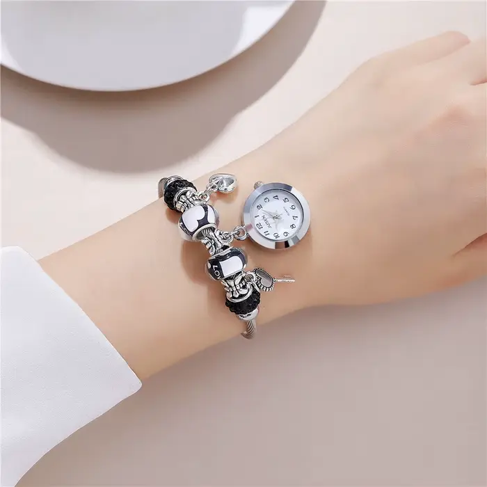 Montre-bracelet pour femme avec pendentif Fashion Love