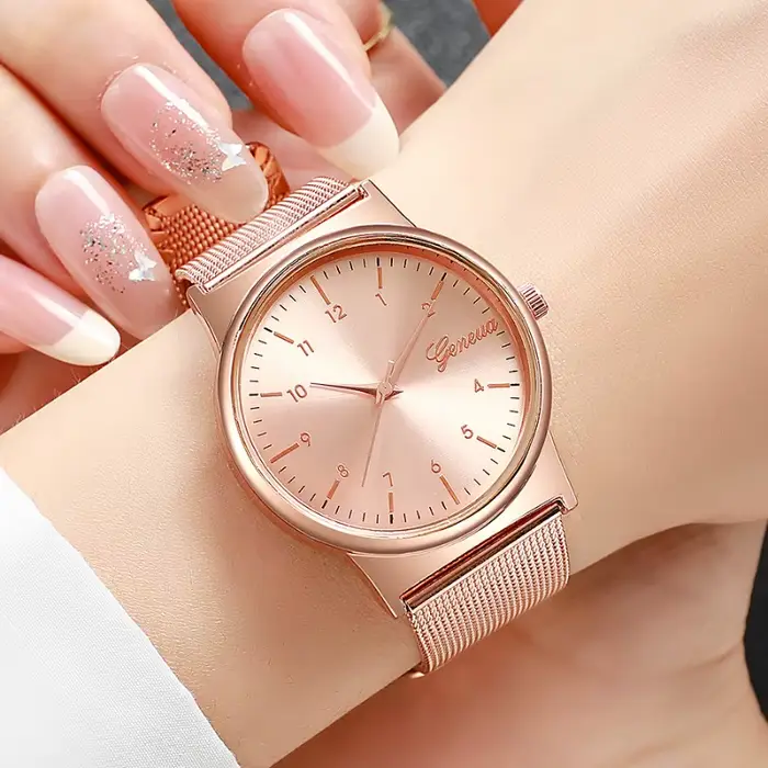 Montre pour femme, montre à quartz tendance avec bracelet en acier rose