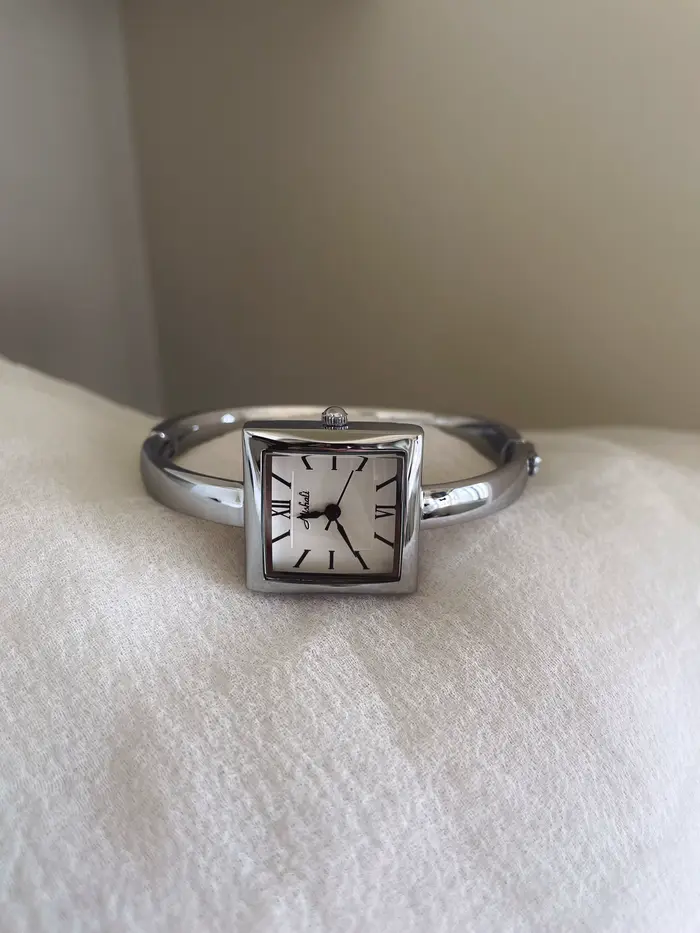 Montre carrée pour femme
