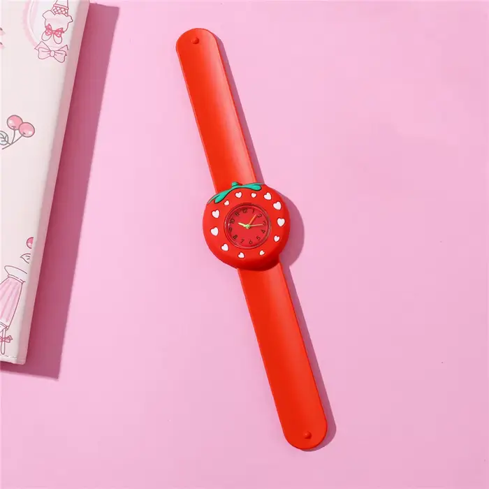 Montres pour enfants de style mignon avec cadran rose rouge fraise