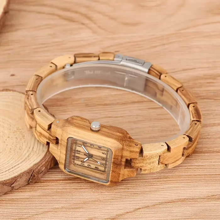 Montres à Quartz classiques de forme carrée pour femmes