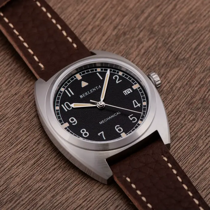 Montre de luxe en cuir cousue à la main de marque Berlenta