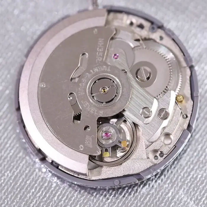 Mouvement mécanique NH35 24 bijoux haute précision avec roue de date blanche pour montres automatiques homme femme occassions spéciales