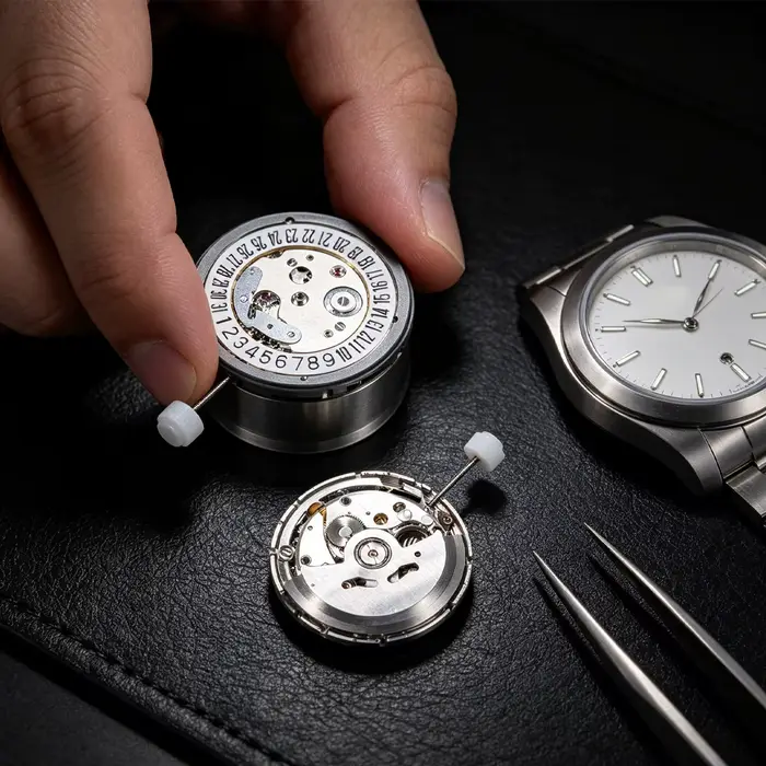 Mouvement de remplacement NH35 automatique avec fonction auto-date pour horlogers et collectionneurs de montres occasions spéciales
