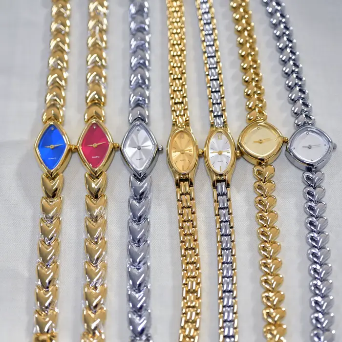 Montre plaquée or pour femmes
