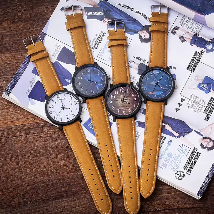 Montre-bracelet en acier inoxydable avec bracelet en cuir imitation bois pour homme et femme occasions sportives et élégantes