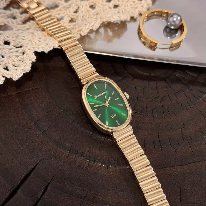 Montre Quartz Ovale Retro Dorée Élégante Femme Occasions Spéciales Tendance Haut De Gamme