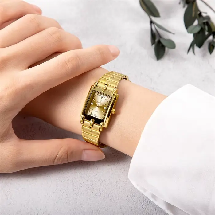 2022 luxe or Bracelet en acier montres femme mâle horloge montre à Quartz dorée pour hommes femmes