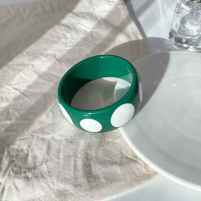 Bracelet en résine acrylique Fuchsia géométrique rond pour femmes occasions spéciales