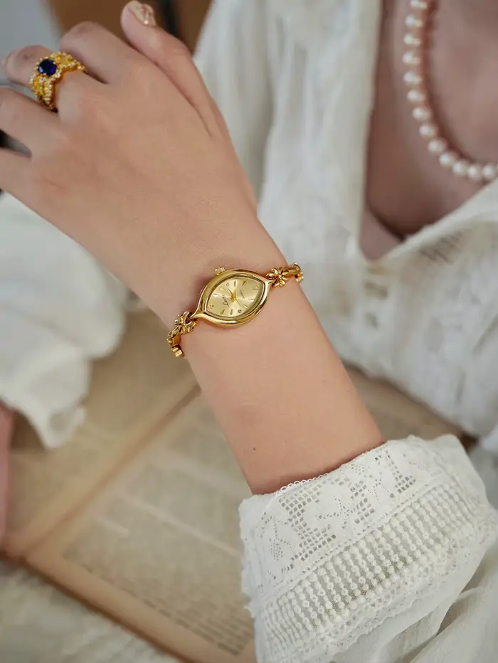 1 pièce de nouvelle montre pour femme à petit cadran en or rétro français