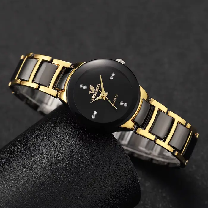 Montre pour femme en strass à la mode