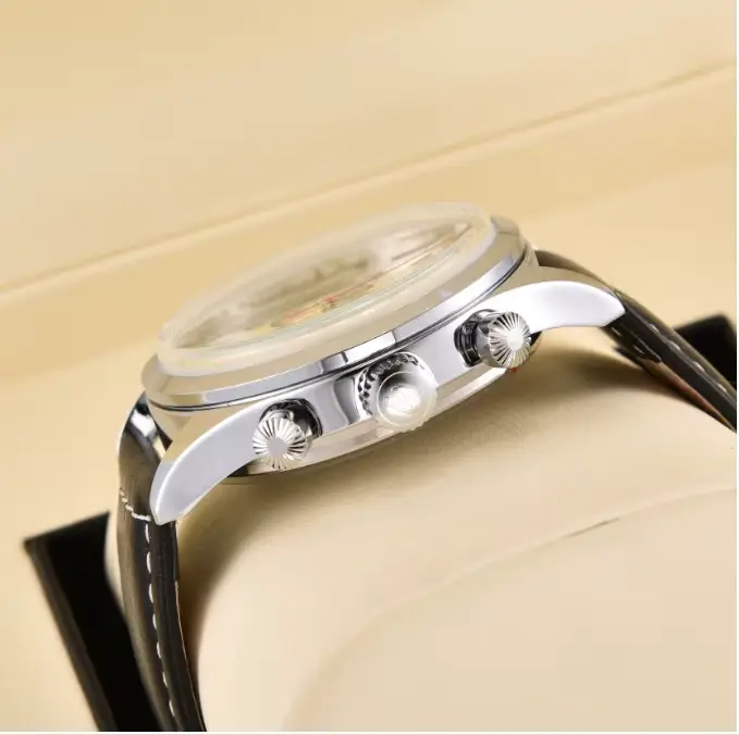 Nouvelles montres pour hommes d'affaires à la mode