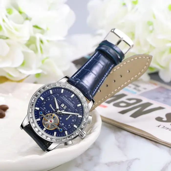 Nouveaux diamants hommes montres haut de gamme de luxe automatique mode bleu bracelet en cuir véritable Tourbillion affichage calendrier montre-bracelet