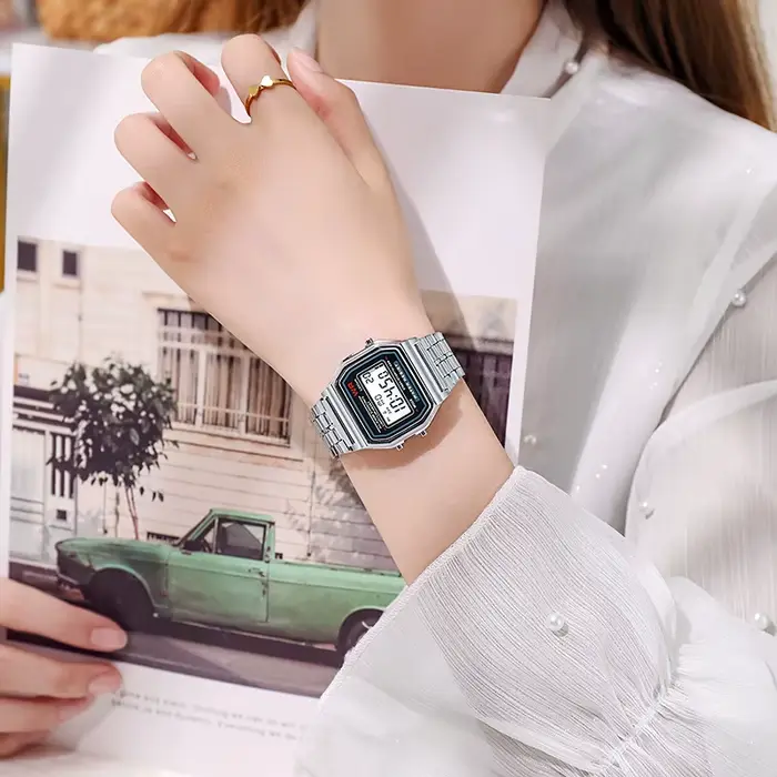 Montres de luxe en or Rose pour femmes