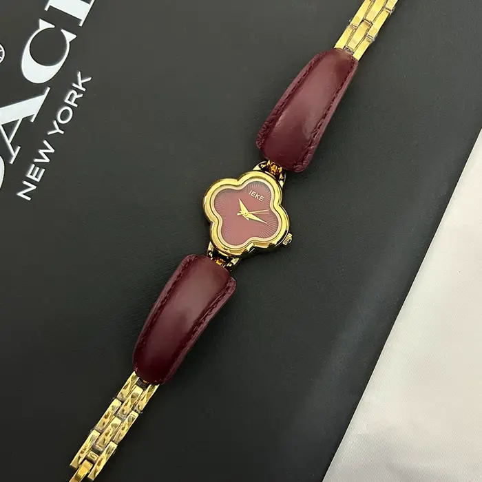 Montre à quartz pour femmes et filles, cadran or et argent, en acier inoxydable, montre-bracelet de 