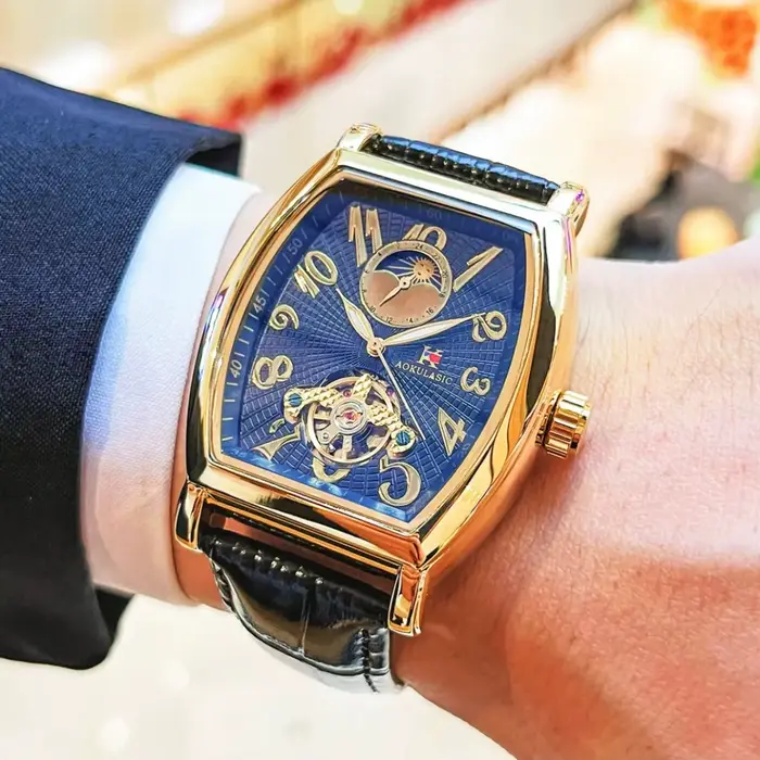 Montre mécanique entièrement automatique de style européen et américain pour hommes