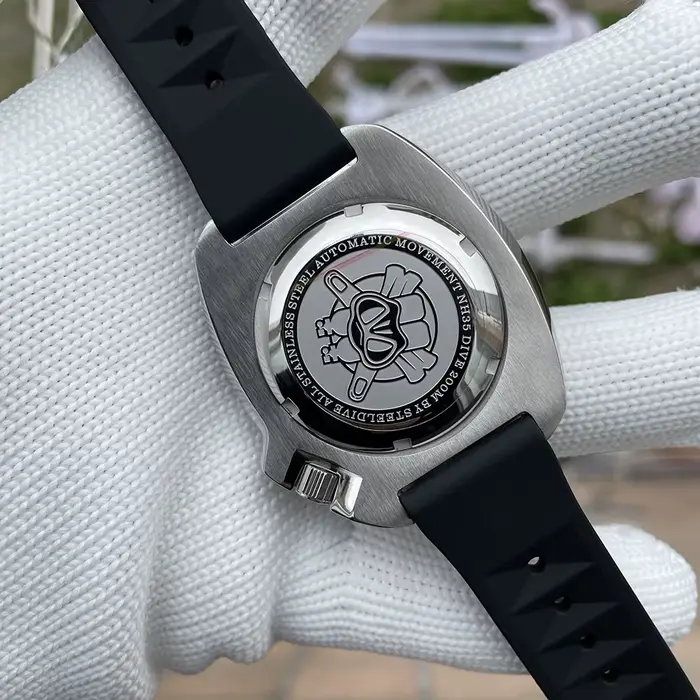 Steeldive marque SD1970 montre de plongée thon 200m étanche saphir cristal NH35 automatique mécanique en acier