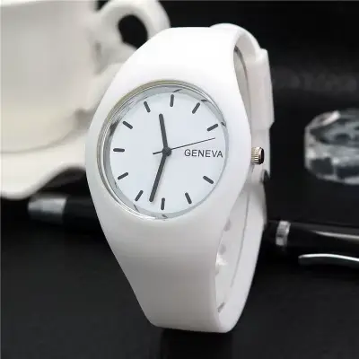 Montre pour femme Simple mode femmes marque de luxe étanche montres à Quartz Ultra-mince conception 