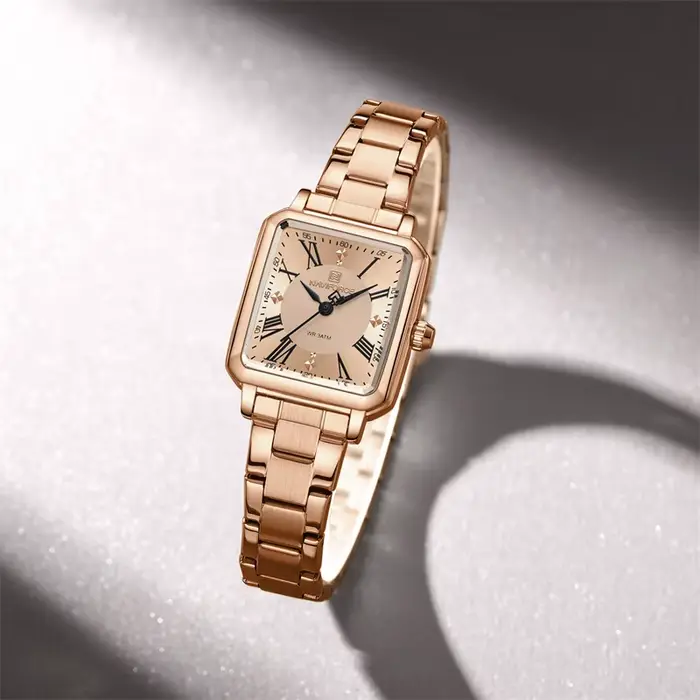 Montre NAVIFORCE en acier inoxydable pour femme, résistante à l'eau, quartz, style décontracté et élégant, parfait pour toutes occasions