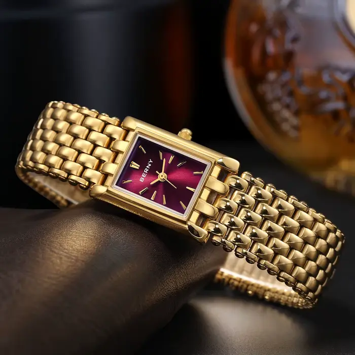 Montre en or pour femme