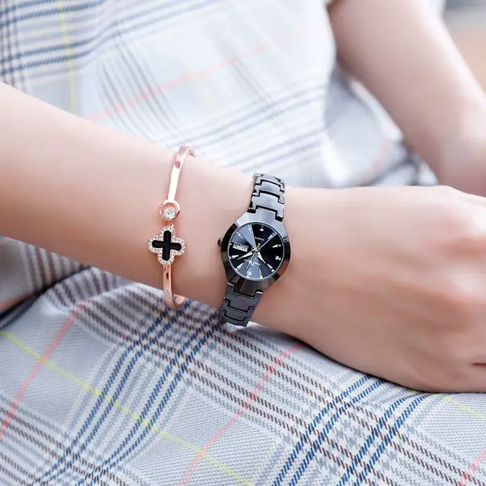 Montre en acier inoxydable pour femmes